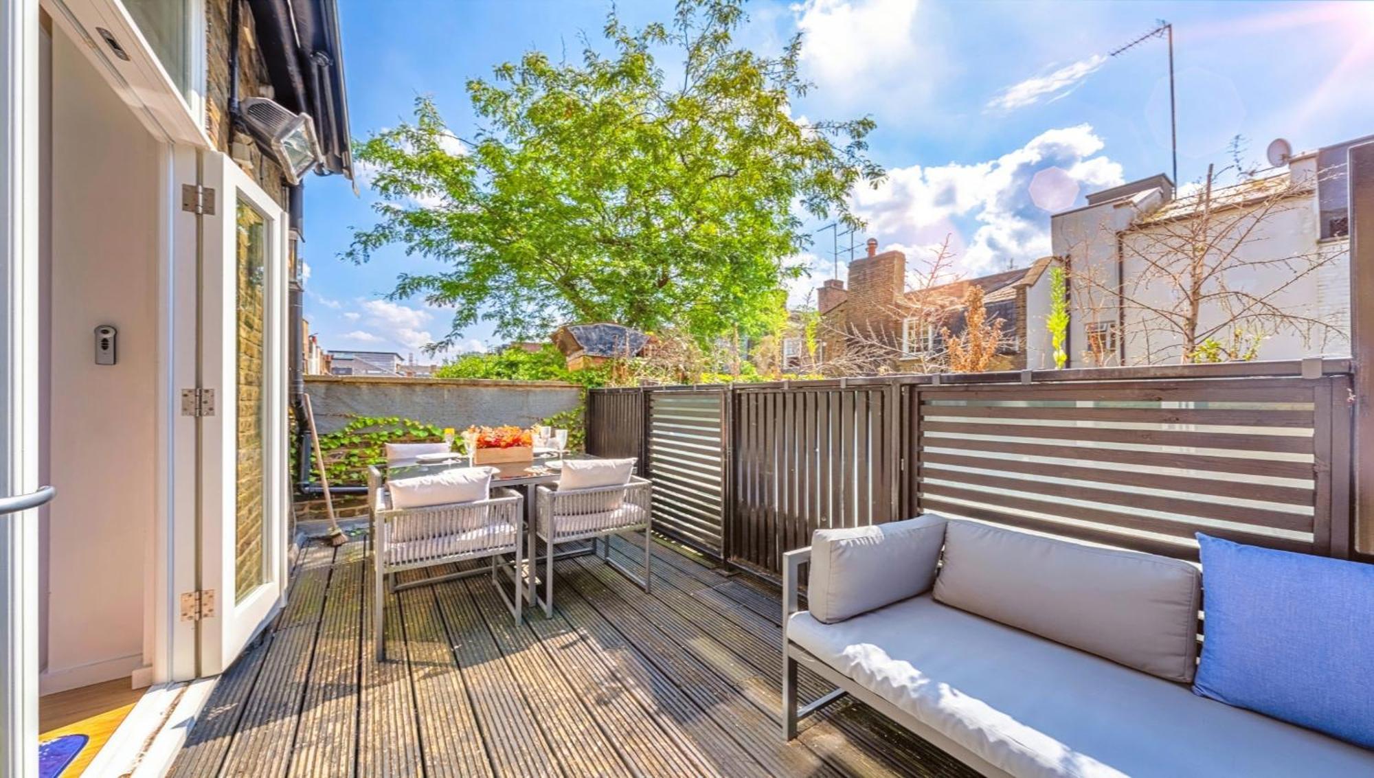 Апартаменты Designer Victorian Flat With Huge Terrace Лондон Экстерьер фото